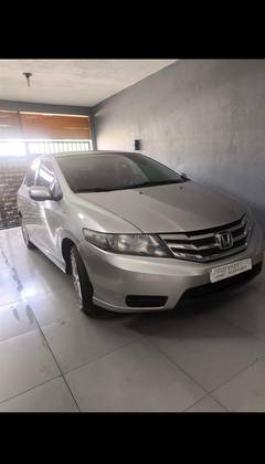 HONDA CITY 1.5 LX 16V FLEX 4P MANUAL HONDA CITY 1.5 LX 16V FLEX 4P MANUAL